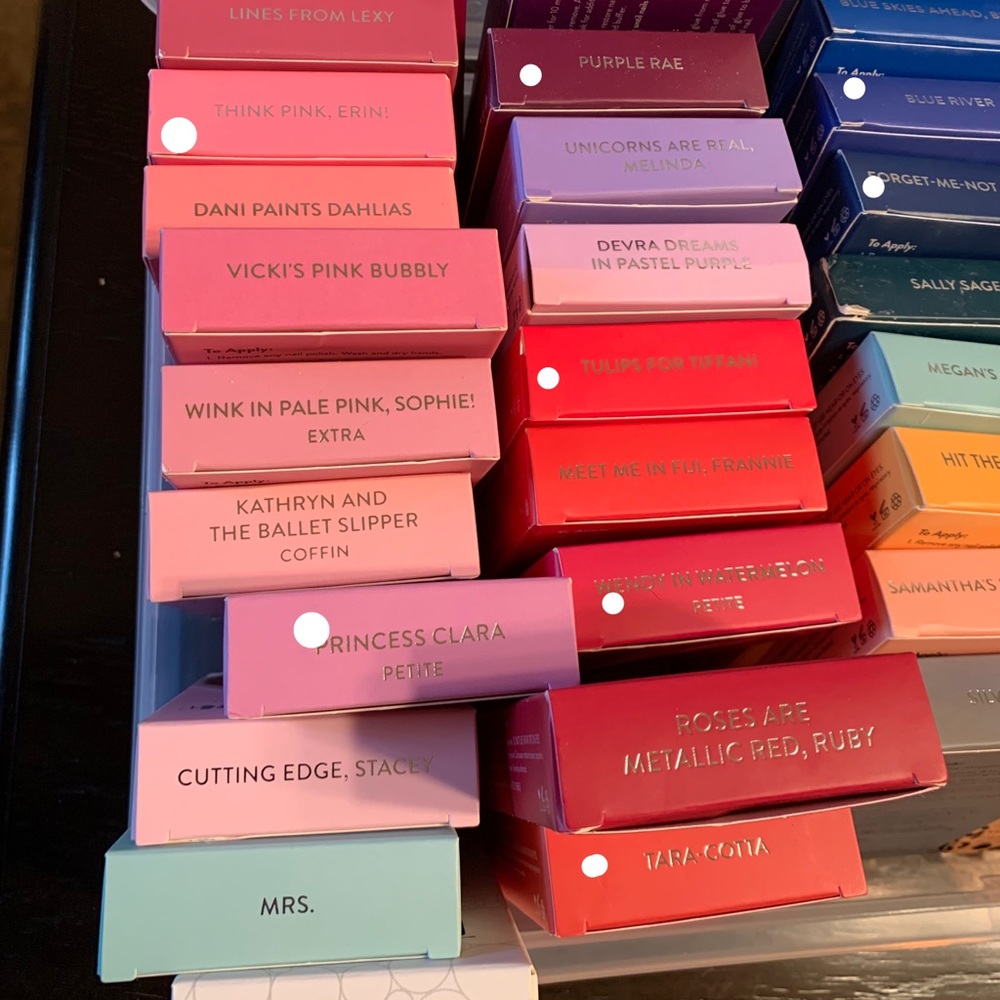 🌲🌲🌲RED ASPEN Short Nail Dashes